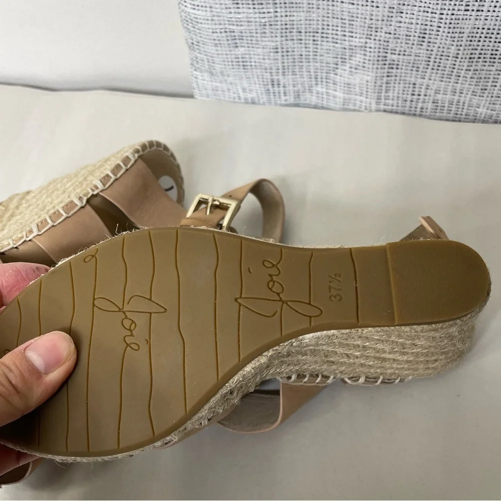 Josie NWOT Women’s Nude Suede Espadrille Wedge Sandal Sz 7